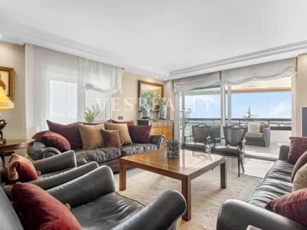 Piso en avenida de Ramón y Cajal, 7