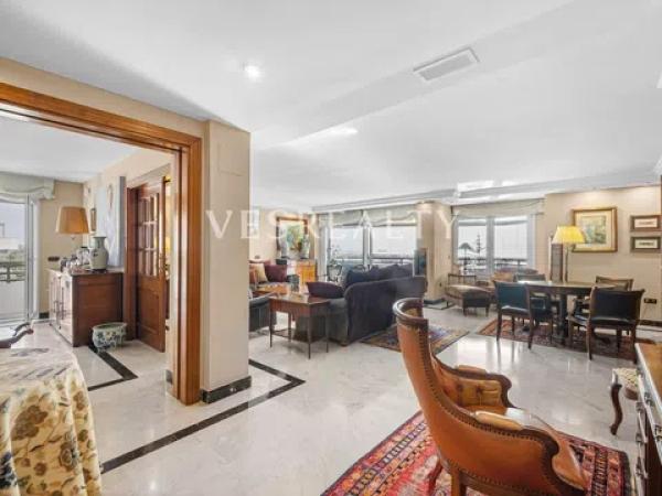 Piso en avenida de Ramón y Cajal, 7