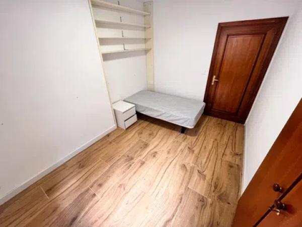 Piso en avenida de Ramón y Cajal, 5