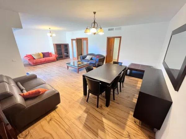 Piso en avenida de Ramón y Cajal, 5