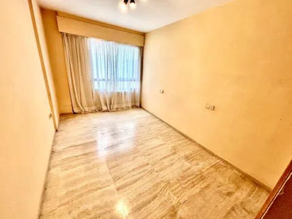 Piso en avenida Oscar Espla