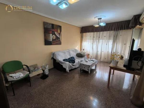 Piso en calle l'Aguila