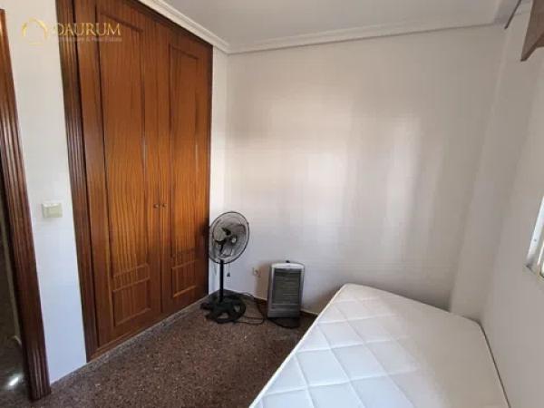 Piso en calle l'Aguila