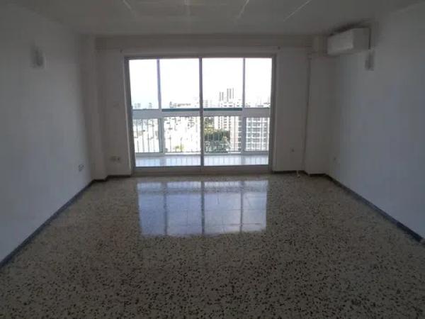 Estudio en calle Músico Vicente Spiteri