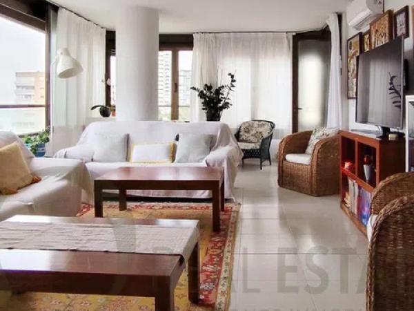 Piso en avenida de Holanda