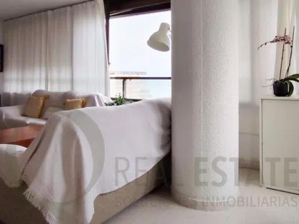 Piso en avenida de Holanda