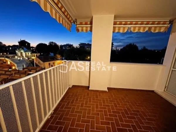 Piso en avenida de Holanda