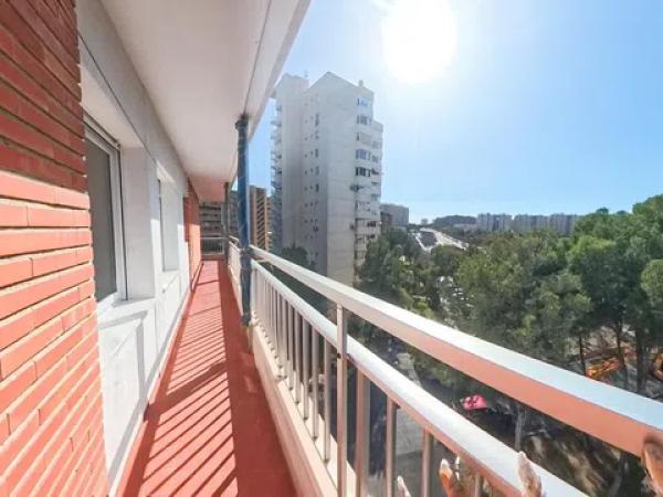 Piso en avenida Bruselas