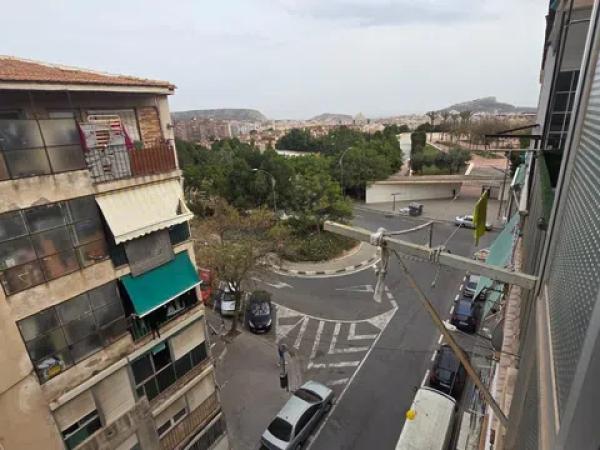 Piso en calle de la Metista