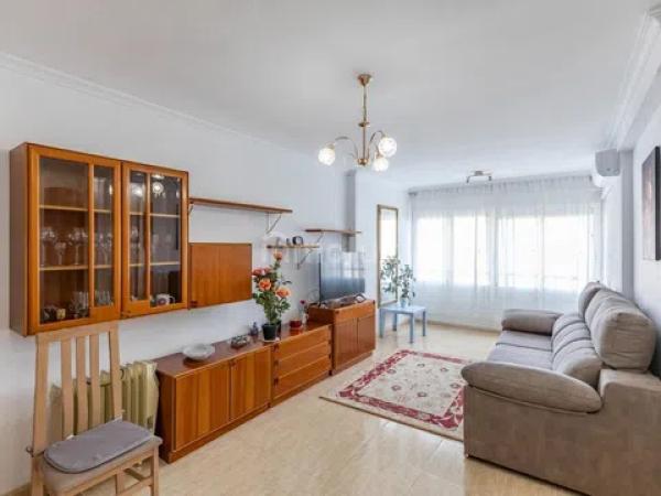 Piso en calle Pintor Pedro Camacho