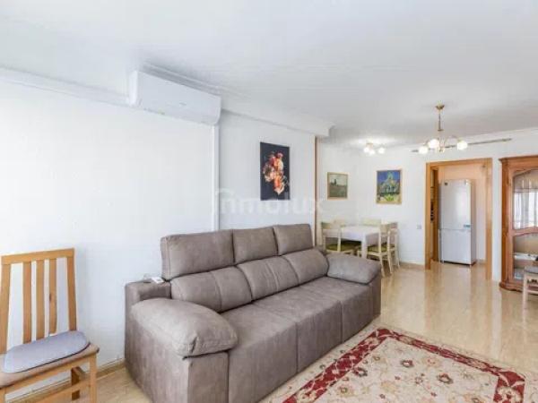 Piso en calle Pintor Pedro Camacho