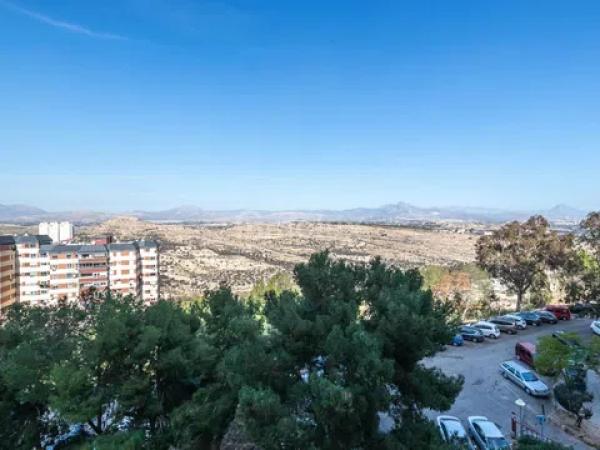 Piso en calle Pintor Pedro Camacho