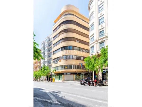 Piso en rambla de Méndez Núñez