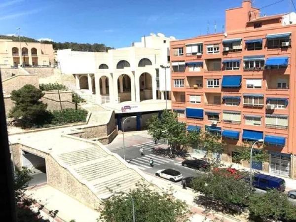 Piso en avenida General Marvá