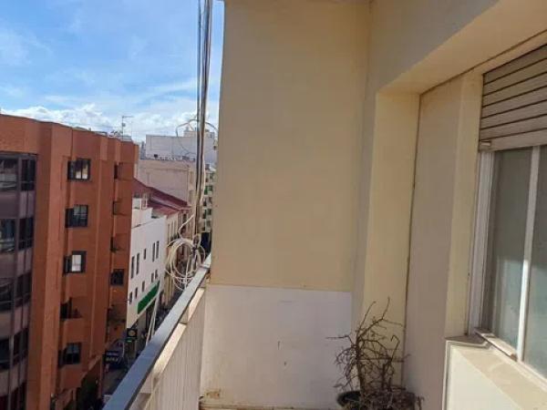 Piso en calle Reyes Católicos, 34