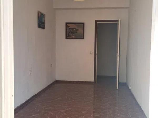 Piso en calle Reyes Católicos, 34