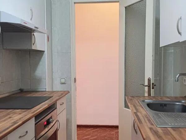 Piso en calle Reyes Católicos, 34