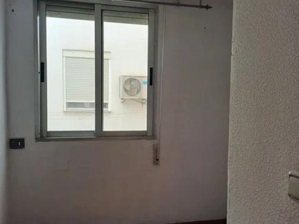 Piso en calle Reyes Católicos, 34