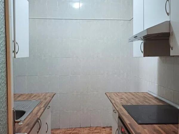 Piso en calle Reyes Católicos, 34