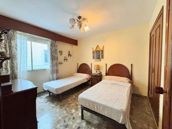 Piso en avenida Oscar Espla, 17