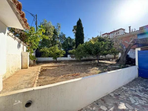 Casa independiente en calle Padre Perpiñán s/n