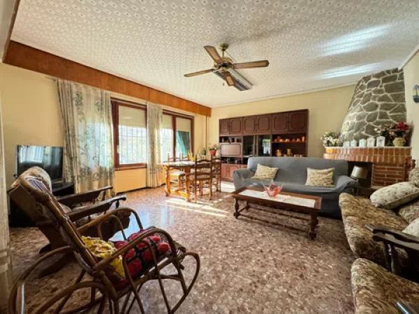 Casa independiente en calle Padre Perpiñán s/n