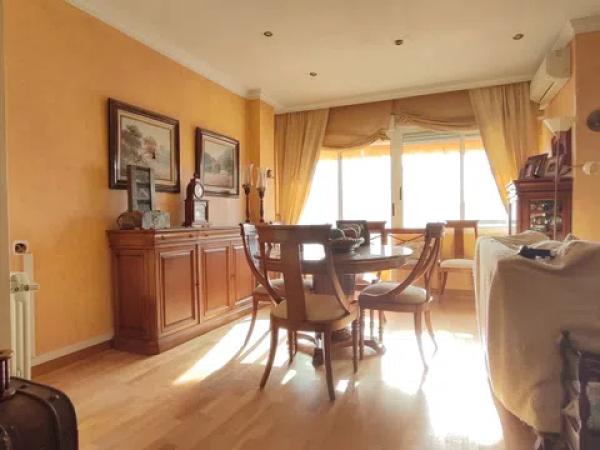 Piso en calle del Médico Pascual Pérez, 28