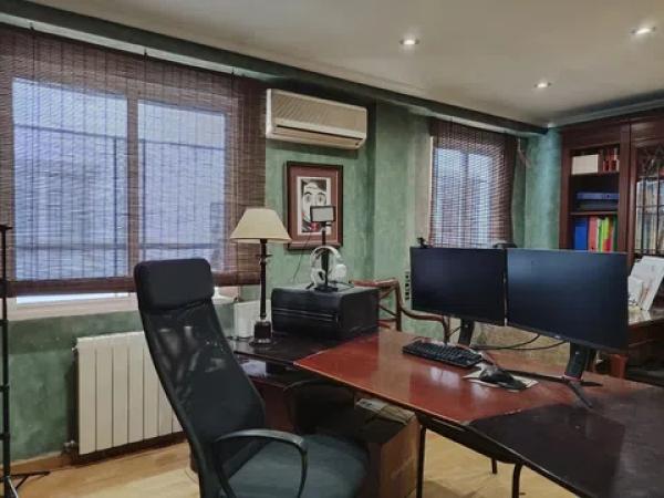 Piso en calle del Médico Pascual Pérez, 28