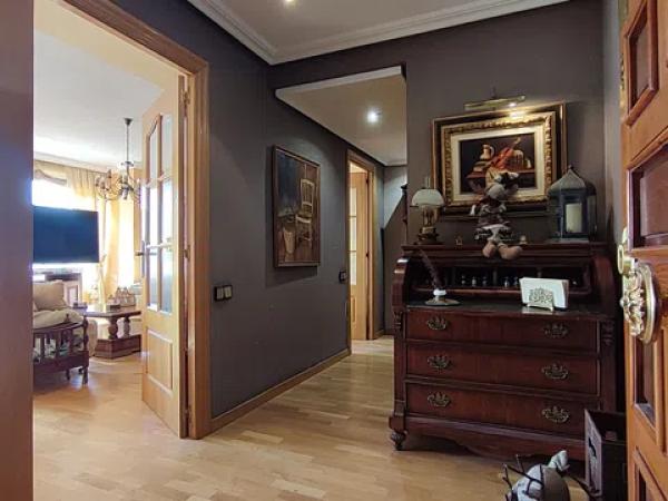 Piso en calle del Médico Pascual Pérez, 28