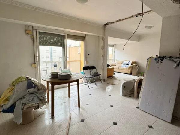 Piso en calle Reyes Católicos s/n