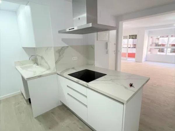 Piso en calle Reyes Católicos s/n