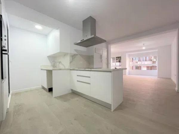 Piso en calle Reyes Católicos s/n