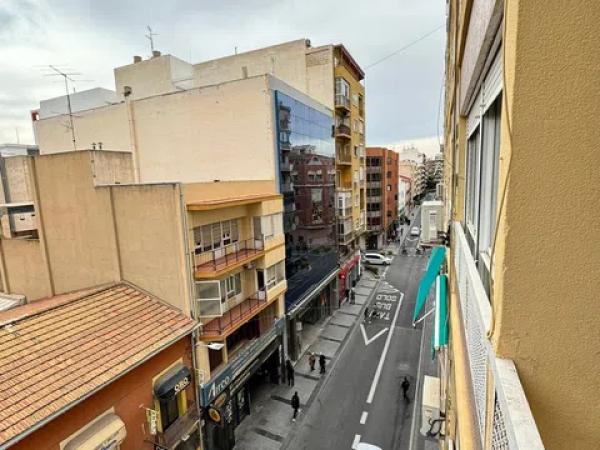 Piso en calle Reyes Católicos s/n