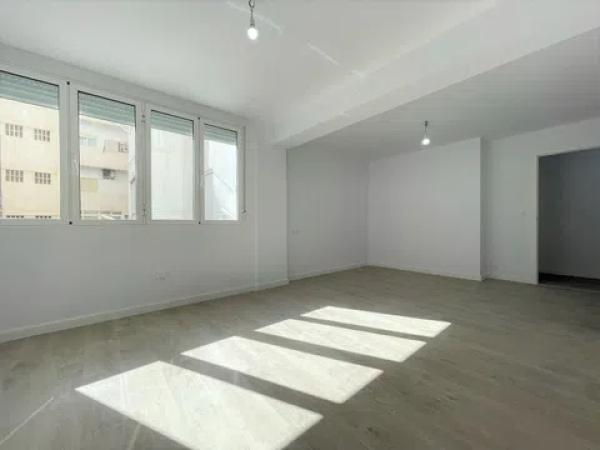 Piso en calle Reyes Católicos s/n