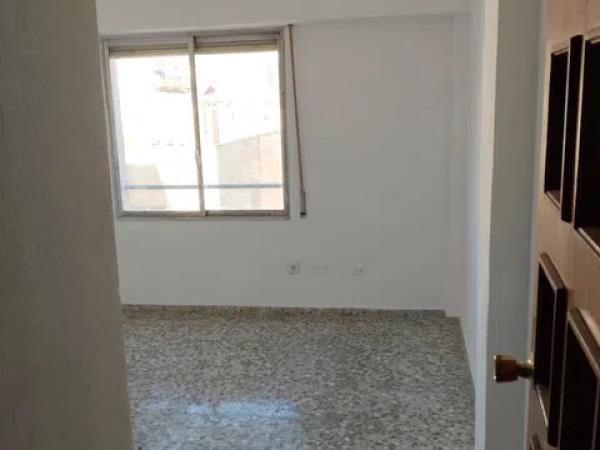 Piso en avenida Benito Perez Galdos