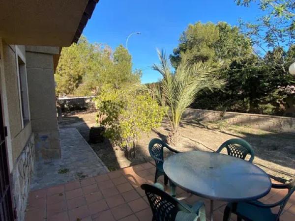 Casa independiente en calle Alavega s/n