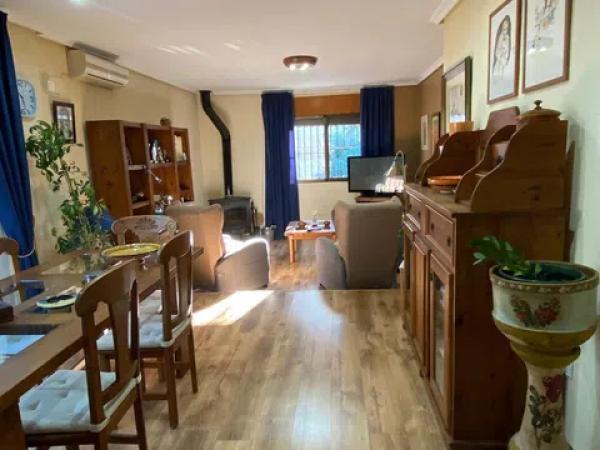 Casa independiente en calle Alavega s/n