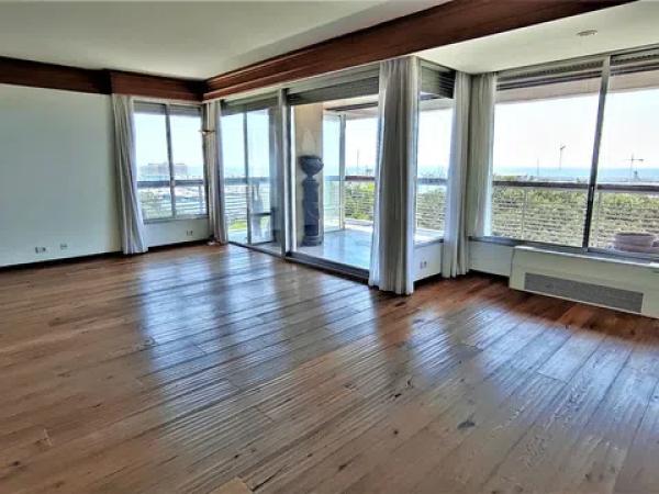 Piso en avenida del Doctor Gadea, 1