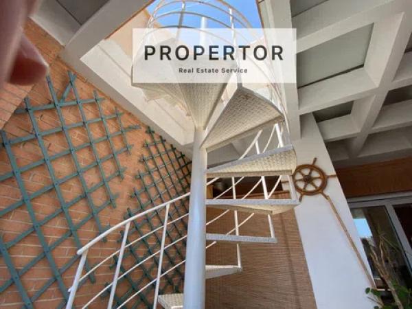 Dúplex en calle Maria Moliner