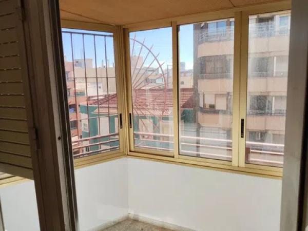 Piso en avenida Benito Perez Galdos