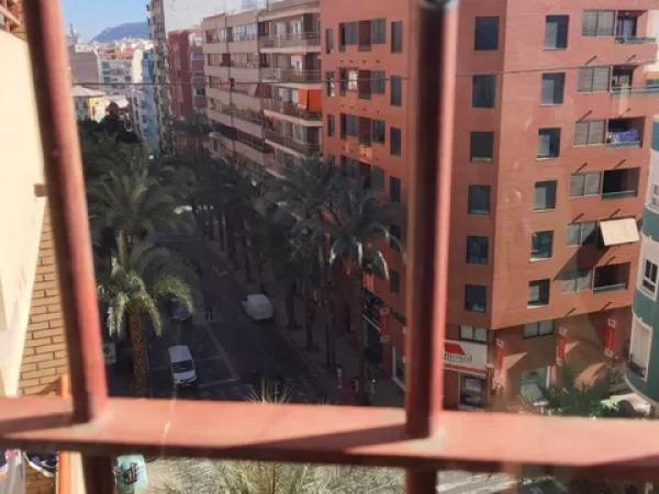 Piso en avenida Benito Perez Galdos