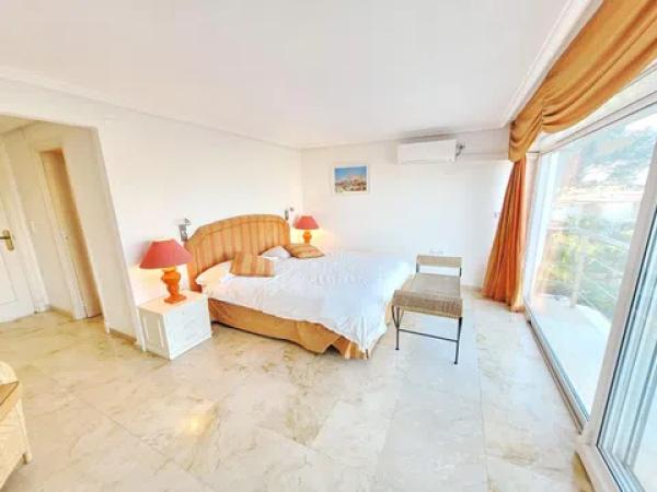 Chalet adosado en calle del Albatros, 4