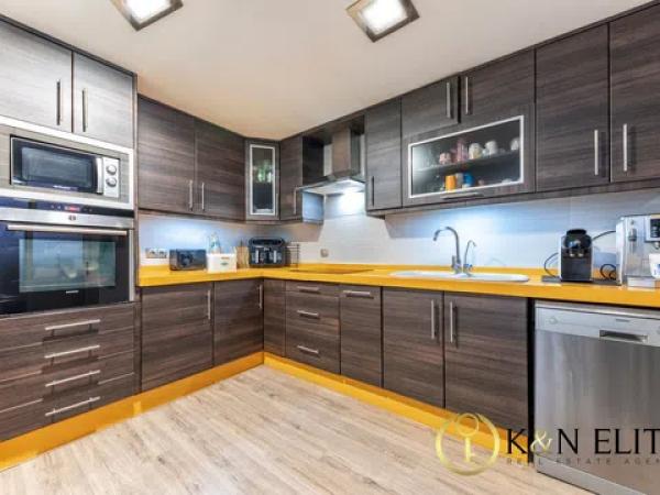 Chalet adosado en calle del Olimpo