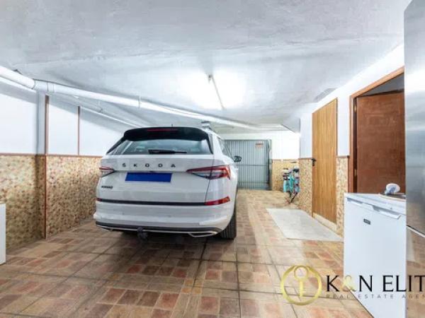 Chalet adosado en calle del Olimpo