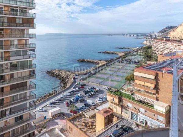 Piso en avenida de Villajoyosa