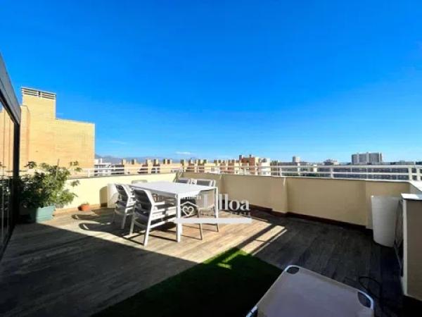 Dúplex en avenida Historiador Vicente Ramos