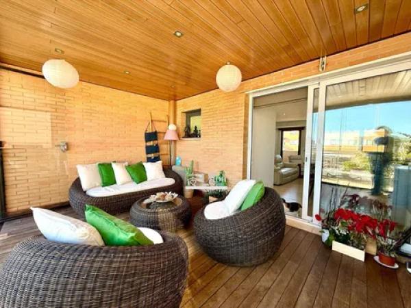 Dúplex en avenida Historiador Vicente Ramos