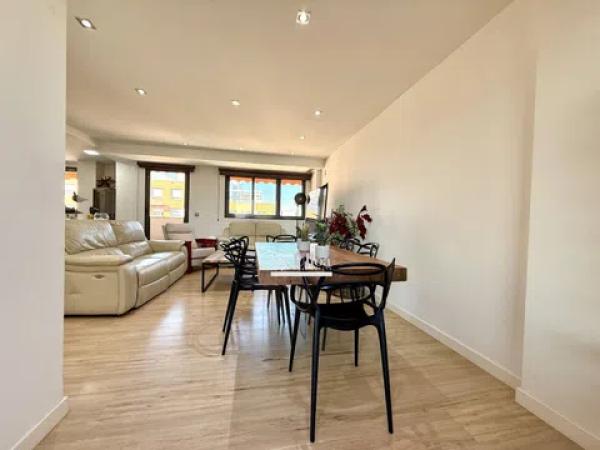 Dúplex en avenida Historiador Vicente Ramos