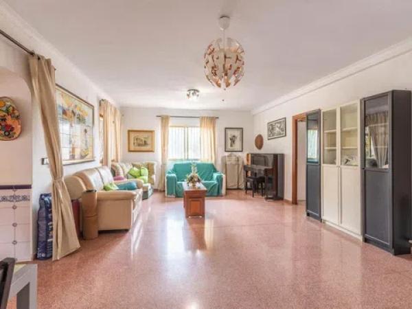 Casa independiente en calle Vicente Lillo Cánovas