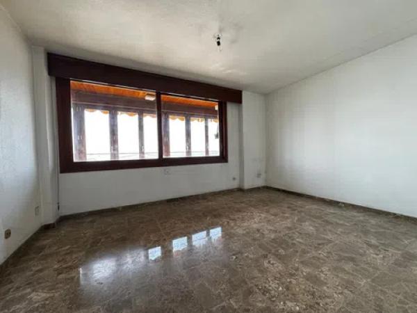 Piso en calle de la Virgen del Socorro